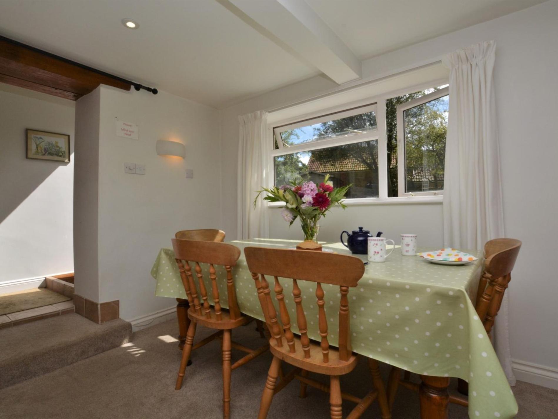 2 Bed In Beaminster 63136 Villa Stoke Abbott Exterior photo